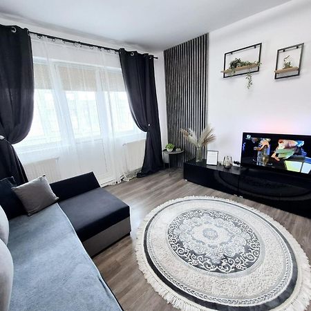 Christal Apartment Bacău Zewnętrze zdjęcie