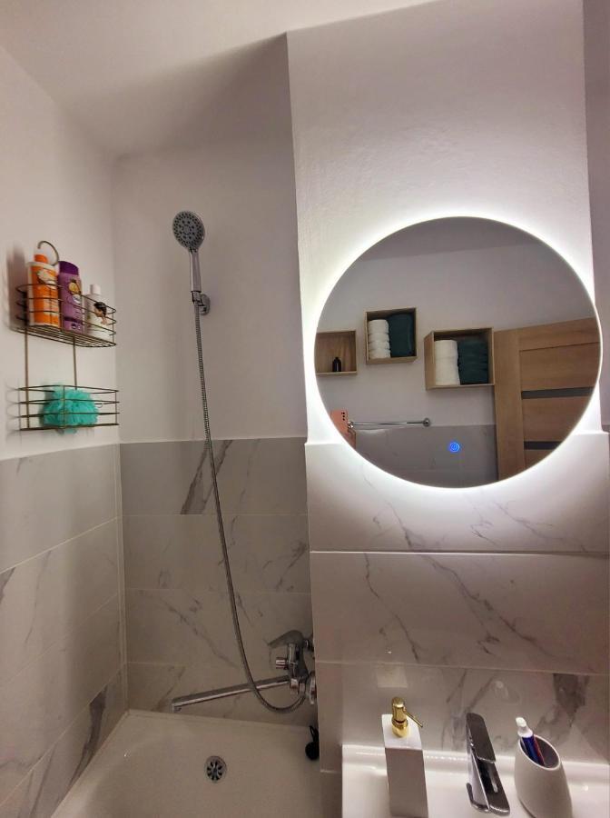Christal Apartment Bacău Zewnętrze zdjęcie